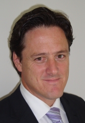 Dr James Daveson
